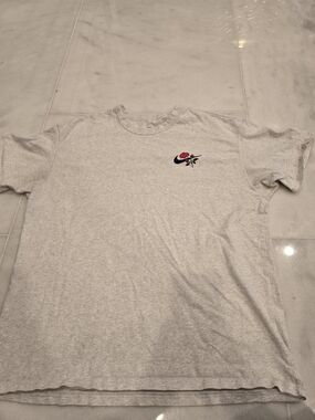 Nike Gray Crewneck T-Shirt with Rose Logo
